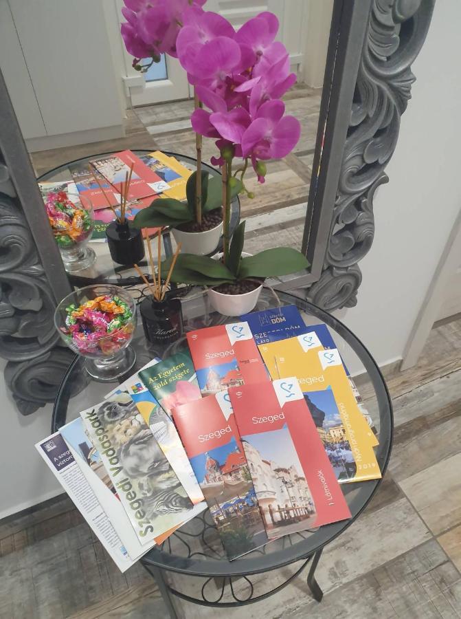 סגד Pompar Belvarosi Apartman מראה חיצוני תמונה