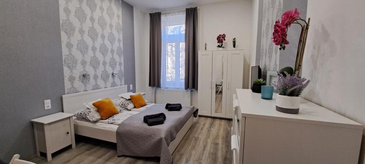סגד Pompar Belvarosi Apartman מראה חיצוני תמונה
